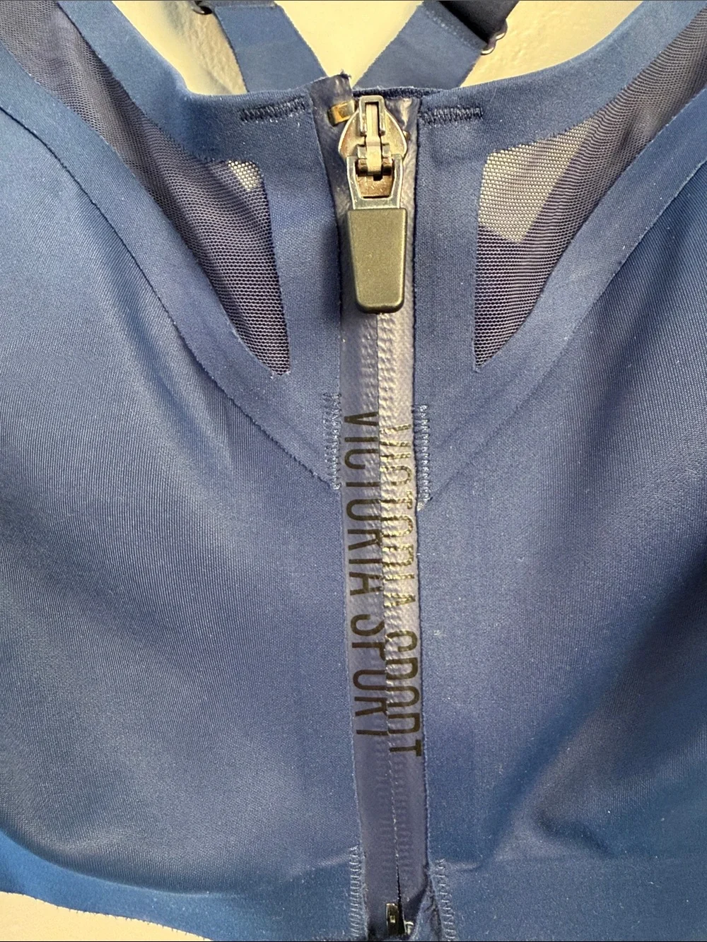 Victoria Sport  Deep Blue Front-Zip High Support Sports Bra 38DDD